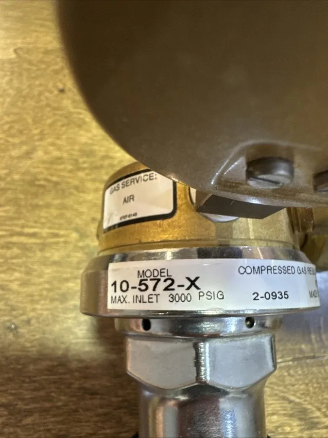 Трубопроводная арматура FISHERBRAND COMPRESSED GAS REGULATOR 10-572 -X — фото лота 2