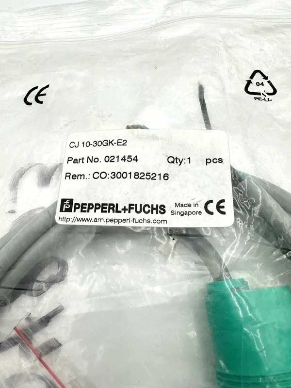 Датчик приближения PEPPERL+FUCHS CJ10-30GK-E2 021454 PROXIMITY SENSOR NSMP
