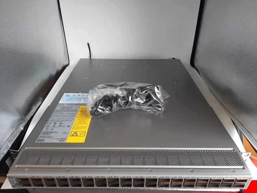 Коммутатор Cisco N9K-C9336C-FX2 36x SFP Network Switch-( With Power Supplies )