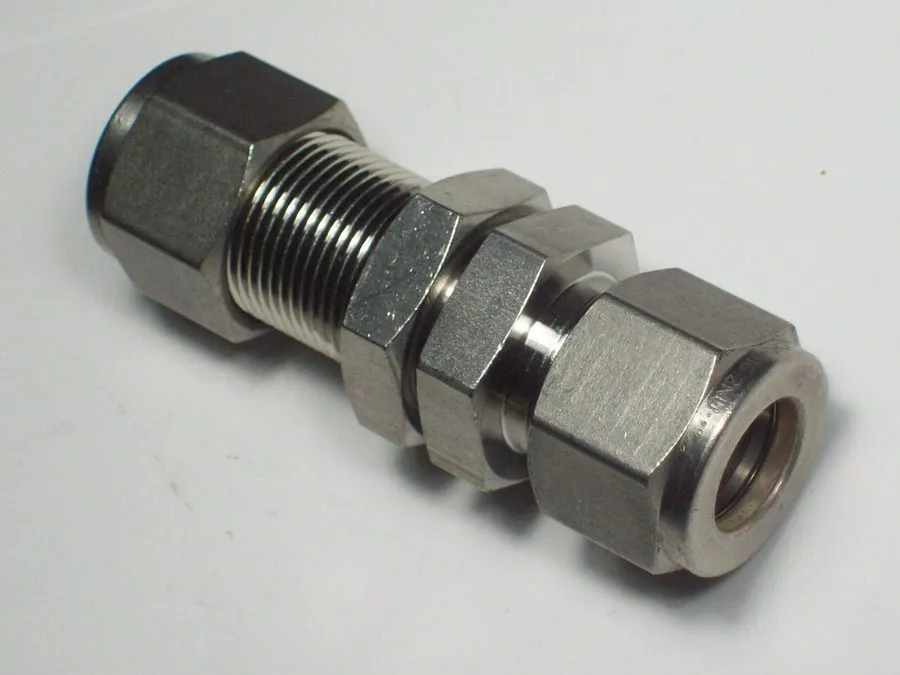 Фитинг Swagelok SS-810-61 Tube Fitting, Bulkhead Union, 1/2 in. Tube OD