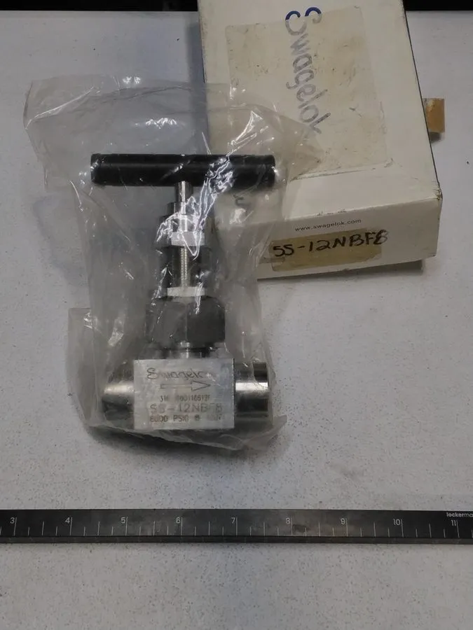 Клапан Swagelok Ss-12nbf8 1/2" Fnpt 6k Needle Valve W Box 1 Qty