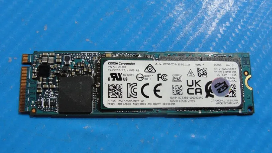SSD-накопитель KIOXIA XG6 256GB M.2 2280 NVMe PCIe SSD SSDPEKKF256G8 HP P/N L386