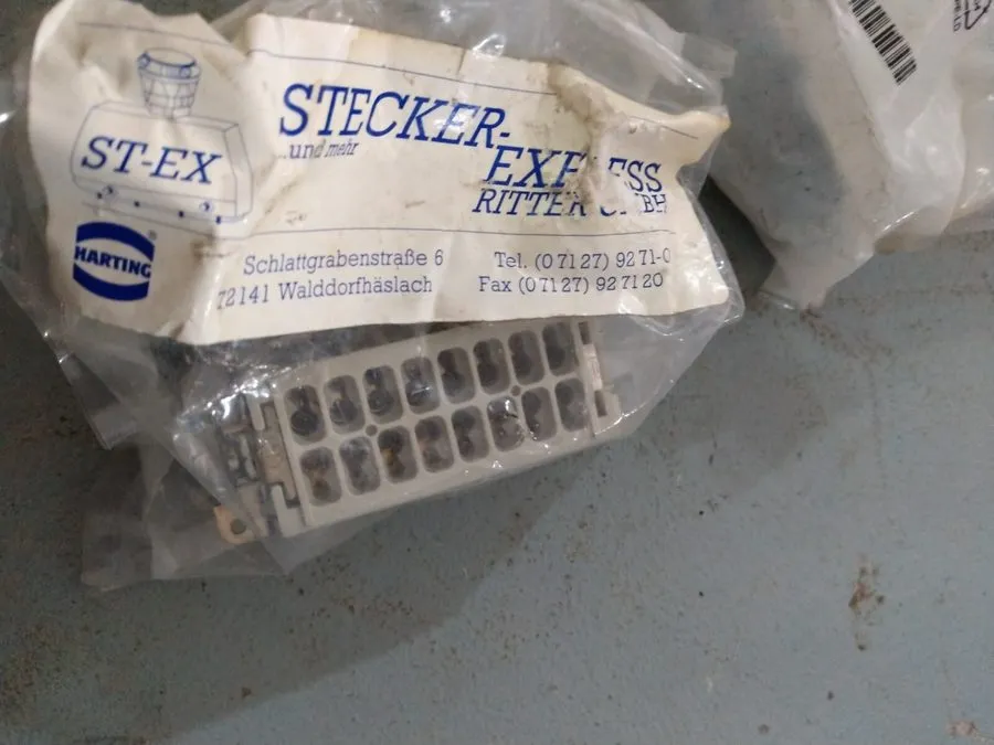 Разъём Harting Han 16E-STI-S Insert Connector 09330162601