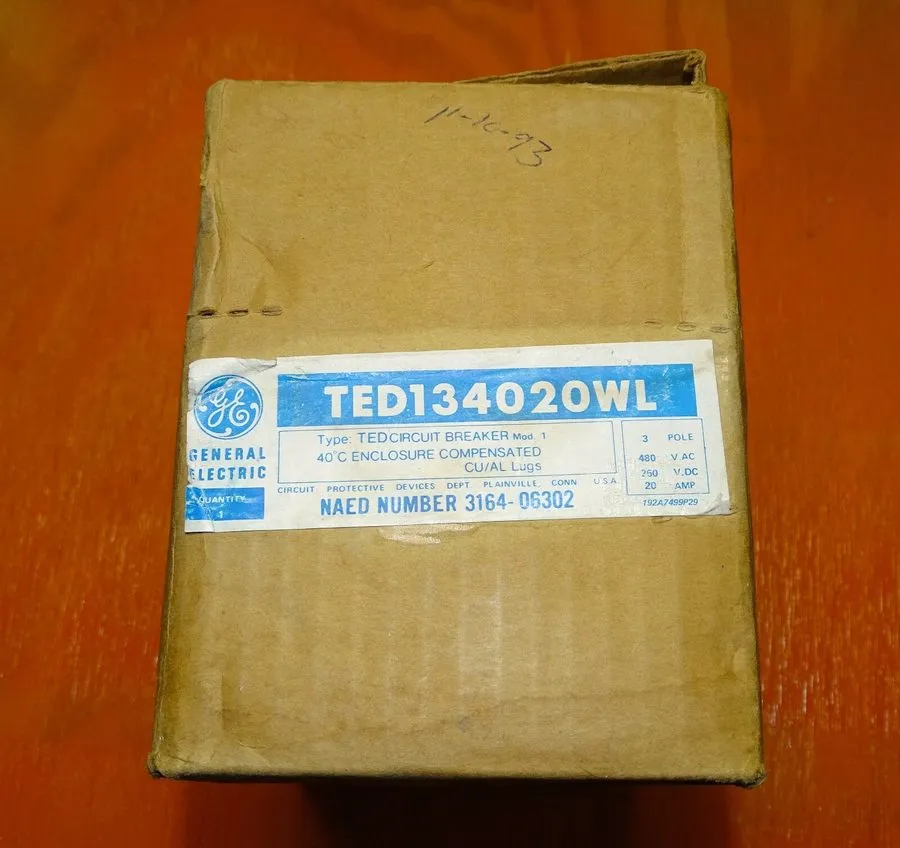 Автоматический выключатель GE TED134020 20-Amp 3-Pole Industrial Circuit Breaker