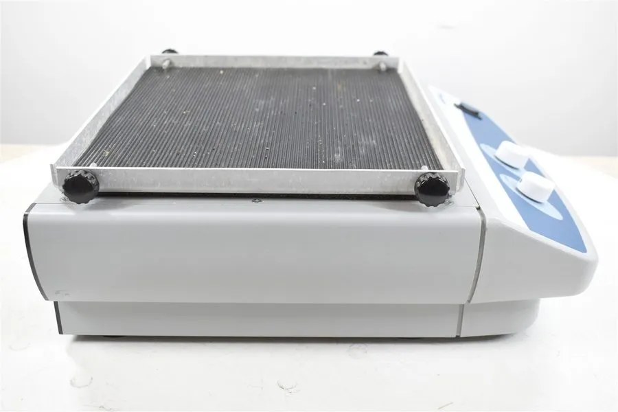 Шейкер VWR 3500 Standard Analog Orbital Shaker 89032-092 120V