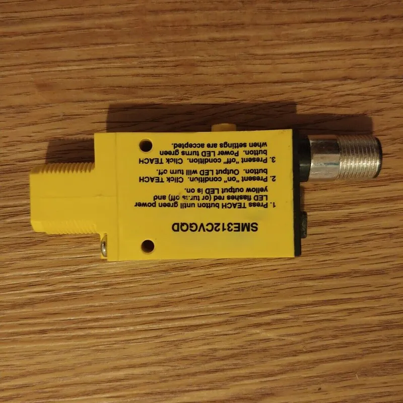 Фотоэлектрический датчик Banner SME312CVGQD Mini Beam Photoelectric Sensor
