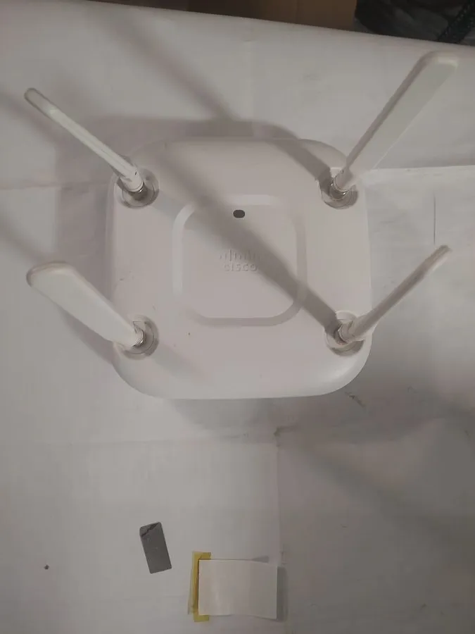 Точка доступа Wi-Fi Cisco AIR-CAP2702E-A-K9 802.11AC Cap w/ CleanAir Wireless Ac