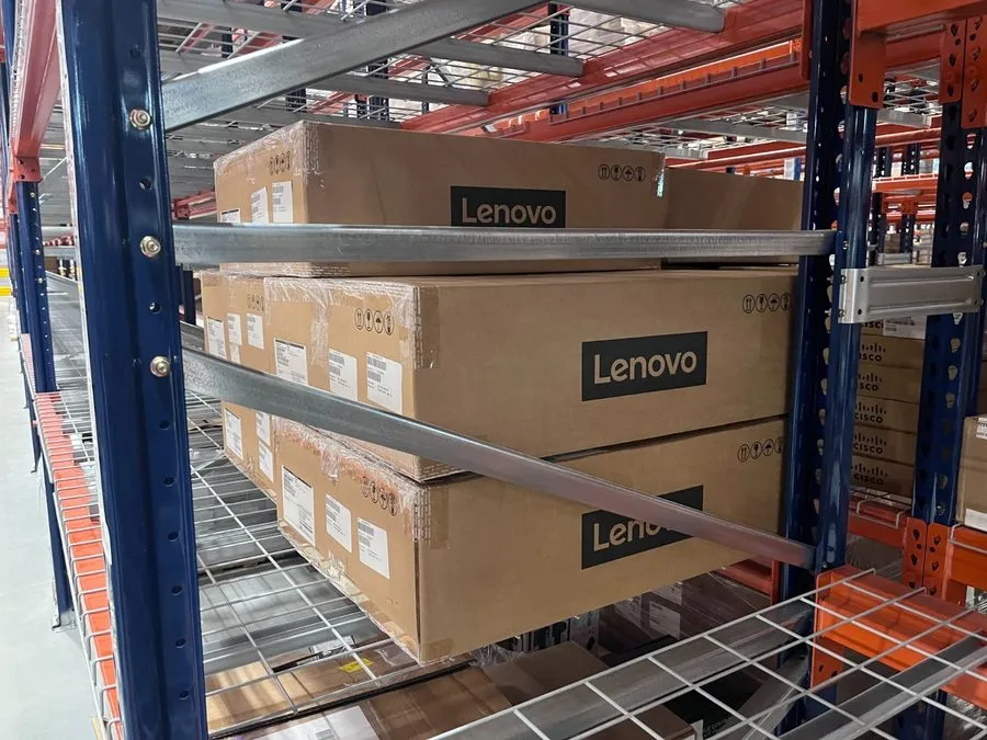 Сервер Lenovo ThinkSystem SE350 Server, Xeon D-2143IT @ 2.20GHz, 960GB SSD, 64GB — фото лота 2