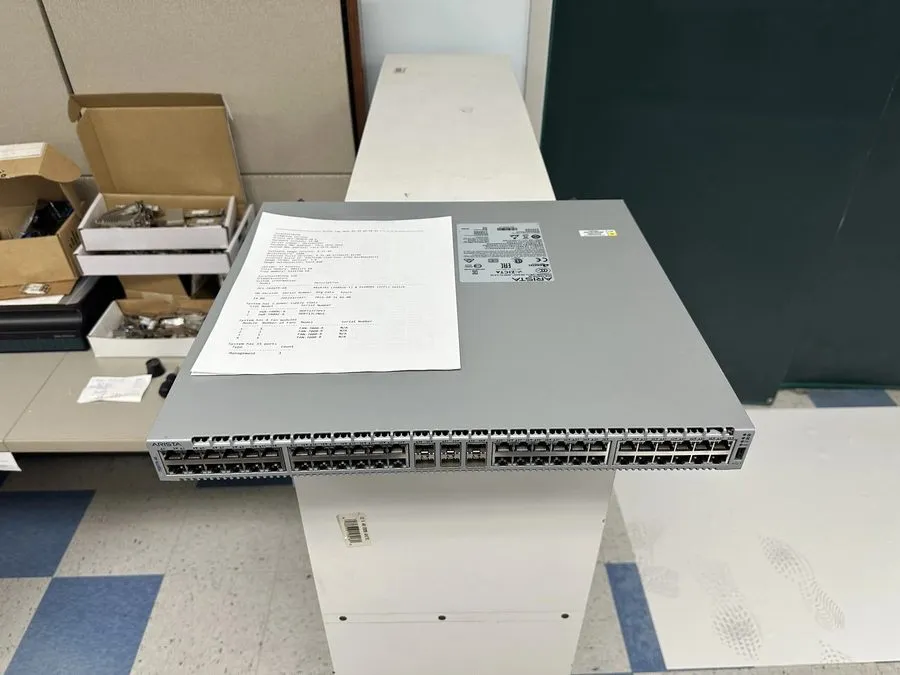 Коммутатор Arista DCS-7020TR-48 7020R Series 48-Ports 100/1000BASE-T Data Center