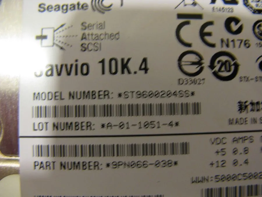 Сервер IBM System x 600GB 10K SAS 6Gb/s 3.5" Hot Swap HDD ST9600204SS