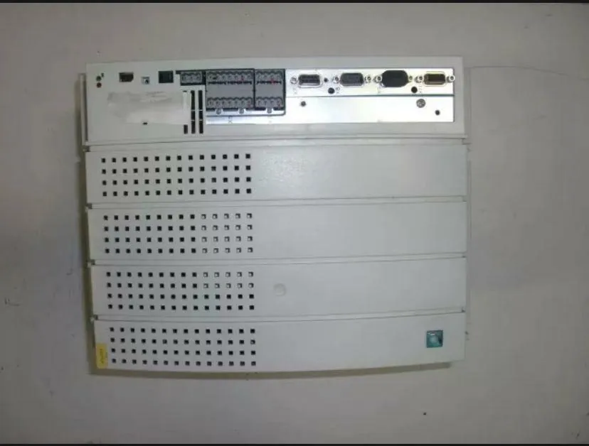 Сервопривод LENZE DRIVE EVS9327-ES