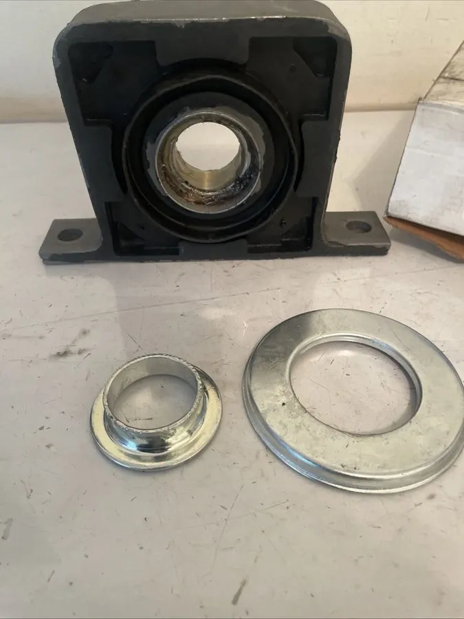 Подшипник Drive Shaft Center Support Bearing SKF HB88528