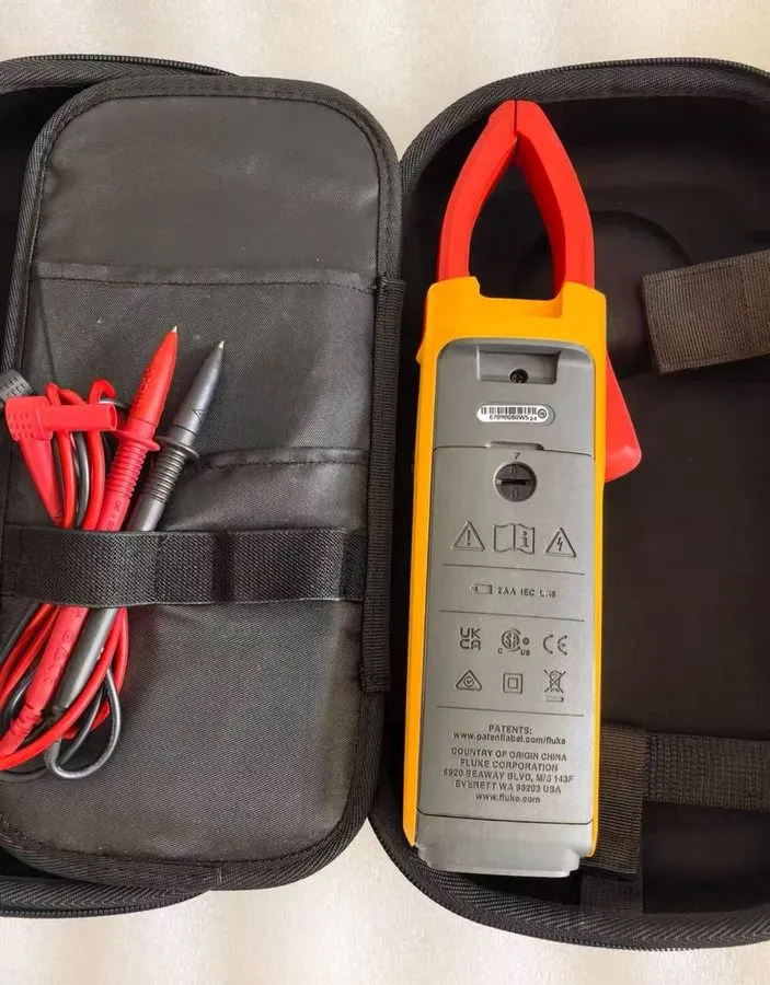 Тестер Fluke 393 FC True RMS Clamp Meter 1500V CAT III, Compact IP54 Rated
