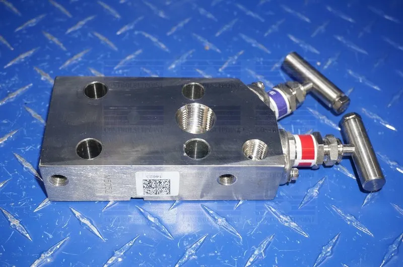Датчик давления EMERSON ROSEMOUNT C30541-2124-0000, 0305RC72B21 NSP 2 VALVE MANI