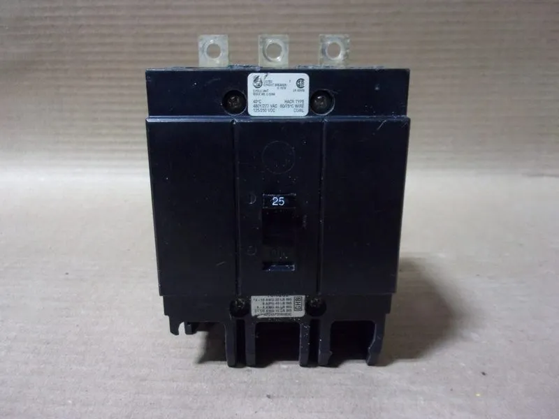 Автоматический выключатель Eaton Cutler Hammer GHB GHB3025 3 Pole 25 Amp 480V Ci