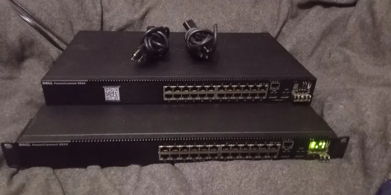 Коммутатор Dell PowerConnect 5524 24 Port Gigabit PoE 2x 10GbE SFP+ Switch