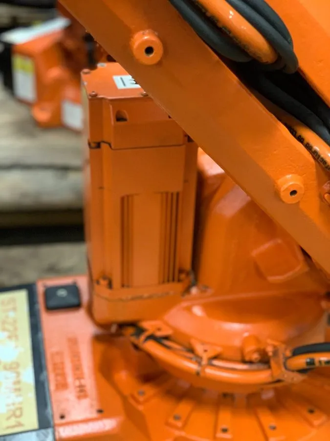 Робот ABB IRB 2600 M2004 Robot w/ IRC5 Controls, Missing Cable Set
