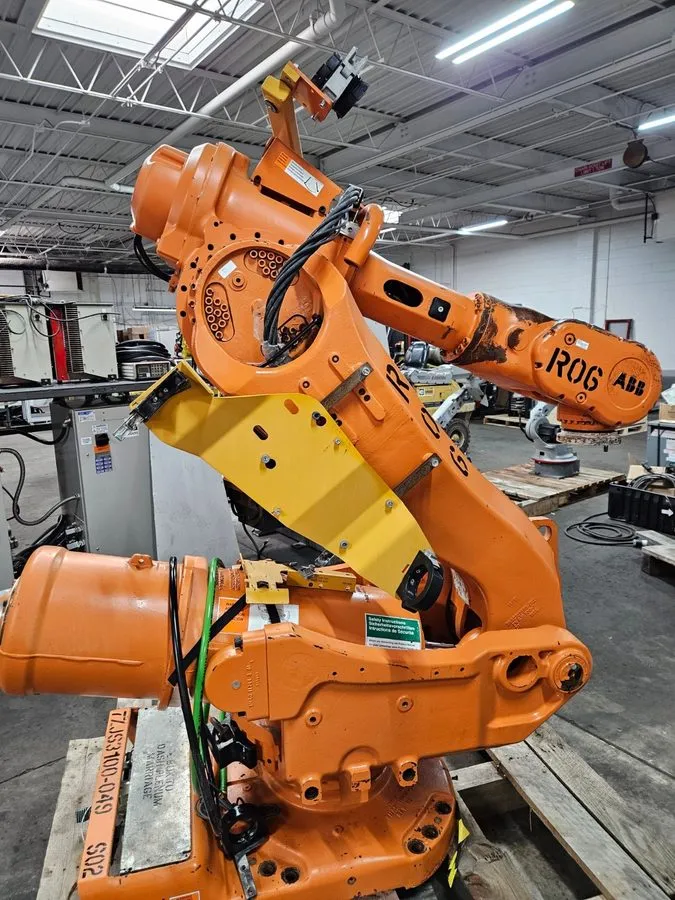Робот ABB IRB 6650-200/3.0 Industrial Robot With S4C Plus Controller 66-35703 — фото лота 1
