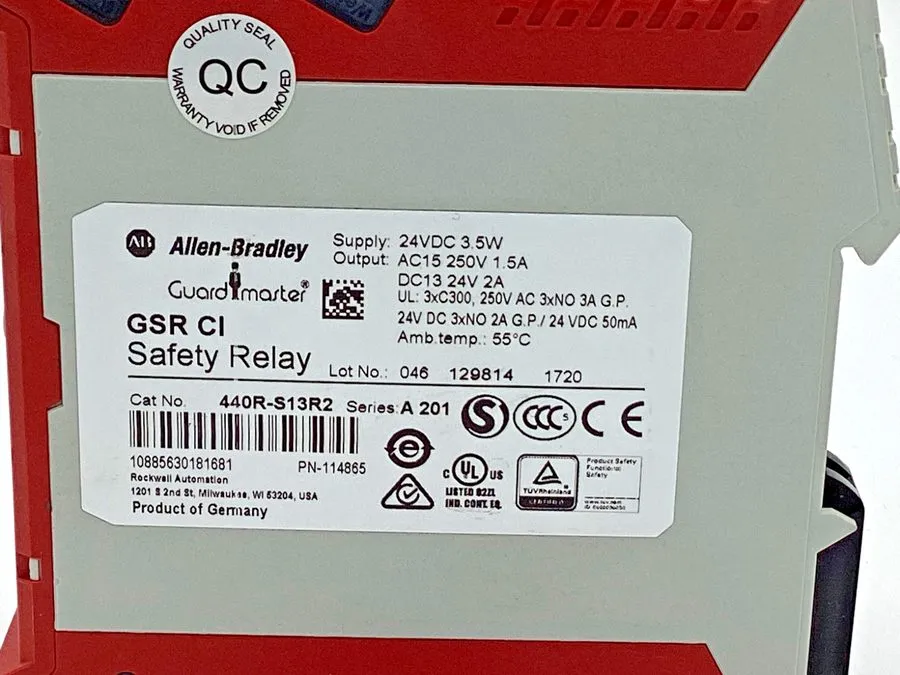 Реле безопасности Allen Bradley 440R-S13R2 Guardmaster Single Input Safety Relay