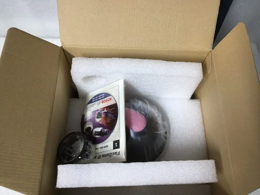 Камера Bosch NDN-498V03-22PS Security Network Color Camera W/ 2.8-10mm D/N IVA W — фото лота 2