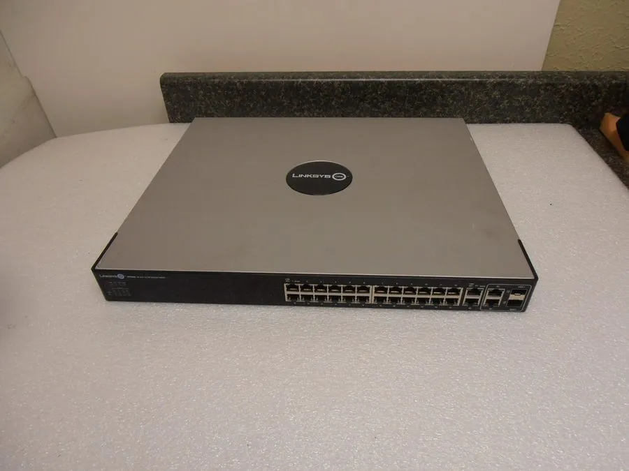 Коммутатор Cisco SFE2000 24 Port 10/100 Ethernet Switch