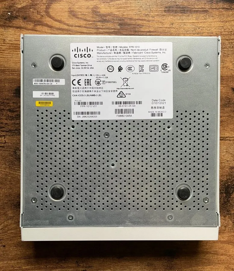 Межсетевой экран Cisco FPR-1010 V01 Firepower 1010 Firewall 8-Port GbE 2x PoE+ L