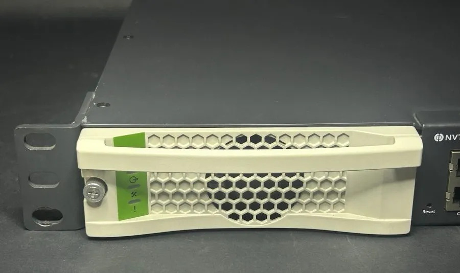Коммутатор NVT Phybridge FLEX24-10G 24-Port Long Reach PoE++ Managed Switch — фото лота 2
