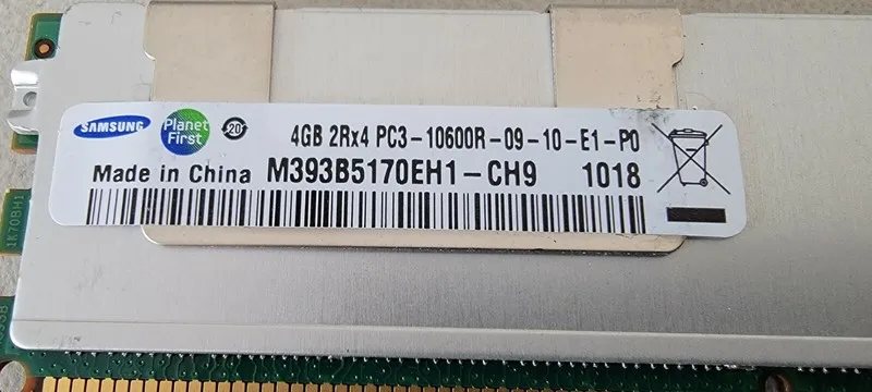 Модуль памяти Samsung 4GB 2Rx4 PC3-10600R DDR3-1333 ECC Reg Server RAM M393B5170