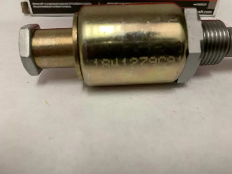 Трубопроводная арматура Motorcraft Fuel Injection Pressure Regulator CM-5112 — фото лота 2