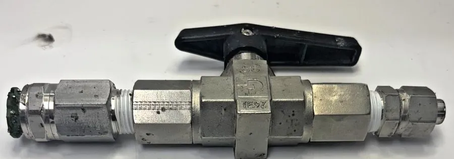 Клапан Parker 8F-B8lj2-Ssp 1/2" Fnpt Stainless Steel Ball Valve Inline