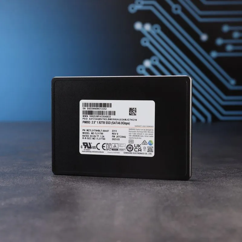 SSD-накопитель Samsung PM893 1.92TB SSD 2.5" SATA 6Gbps MZ-7L31T90 MZ7L31T9HBLT- — фото лота 1