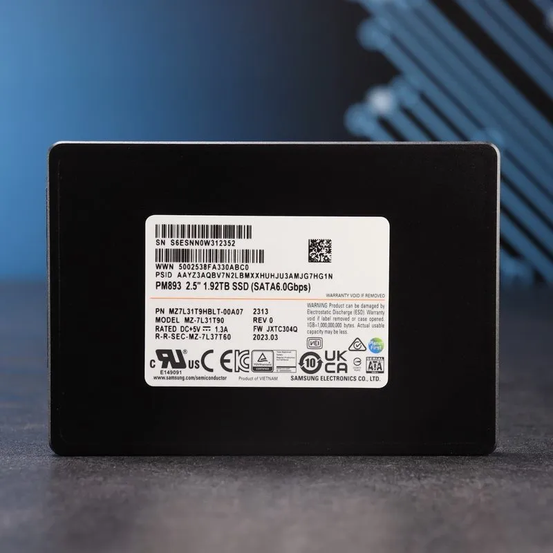 SSD-накопитель Samsung PM893 1.92TB SSD 2.5" SATA 6Gbps MZ-7L31T90 MZ7L31T9HBLT- — фото лота 3