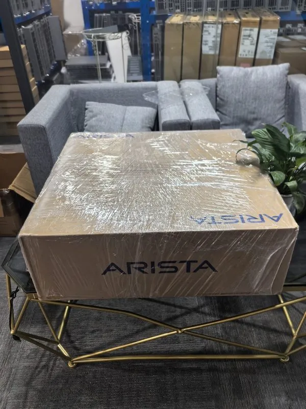 Коммутатор ARISTA DCS-7050CX3-32S-F/Same-day shipping