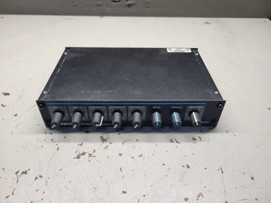 Микшерный пульт Shure SCM262 Microphone Mixer 2 SLIGHTLY DAMAGED KNOBS w5c