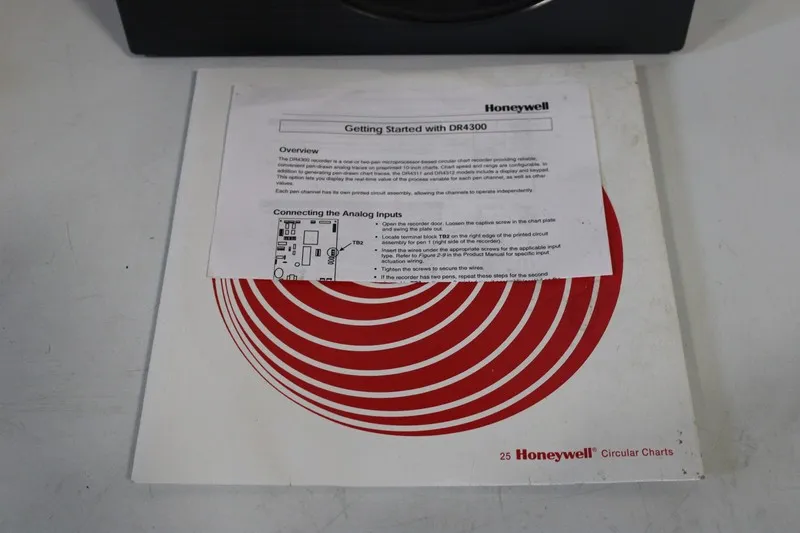 Регистратор Honeywell DR4300 Circular Chart Recorder DR4312-22SS-G0100-0000-0000