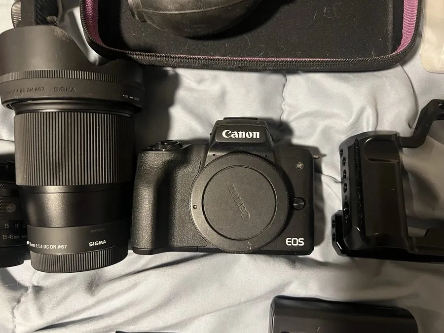 Фотокамера Canon EOS R100 EOS R Mirrorless 24.1MP Black w/ RF-S 18-45mm Lens