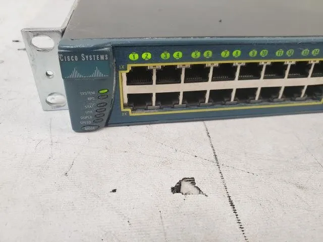 Коммутатор Cisco WS-C3550-48-SMI 48-Port Ethernet Network Switch Catalyst 3550