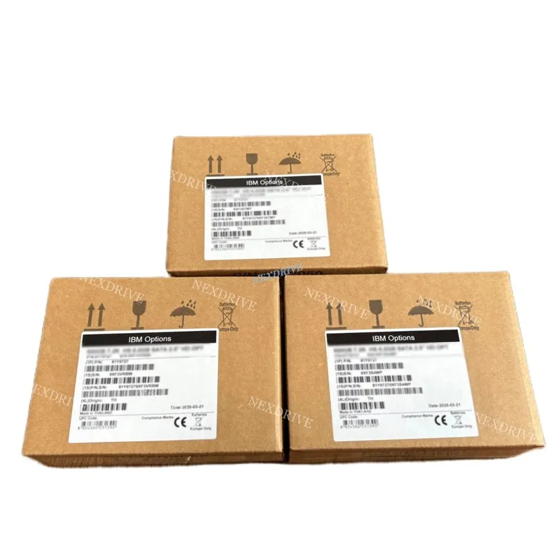 SSD-накопитель IBM 00L4617 SAS/2.5 300GB V7000 SSD Solid State Disk Drives HUSML