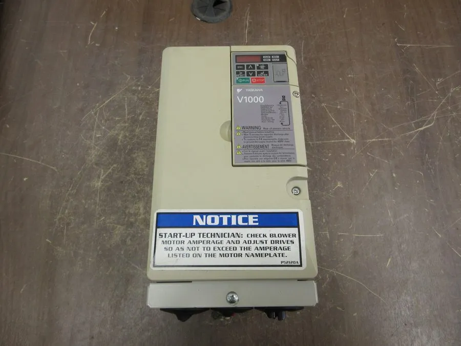 Частотный преобразователь Yaskawa CIMR-VU4A0023FAA V1000 AC Drive 24A 380/480VAC