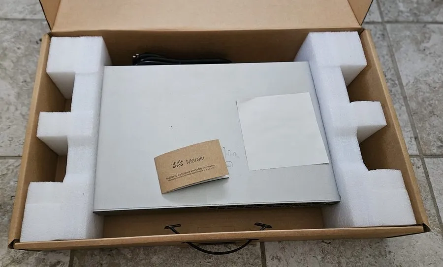 Коммутатор Cisco Meraki MS120-24 24-Ports Rack Mountable Ethernet Switch