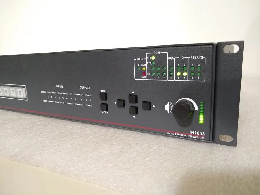 Видеокоммутатор Extron IN1608 DTP 330 Extension Scaling Presentation Switcher