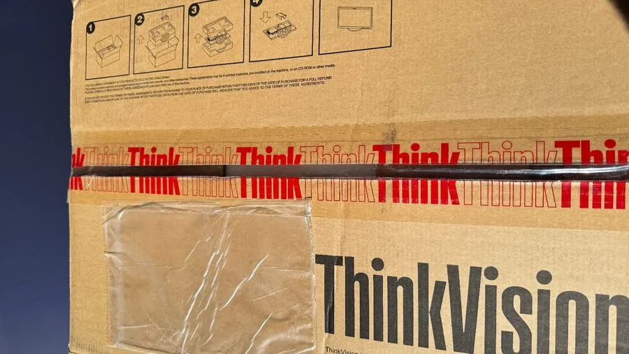 Монитор Lenovo ThinkVision LT2252p 22" Monitor 1680x1050 5ms 250Nit VESA 100x100