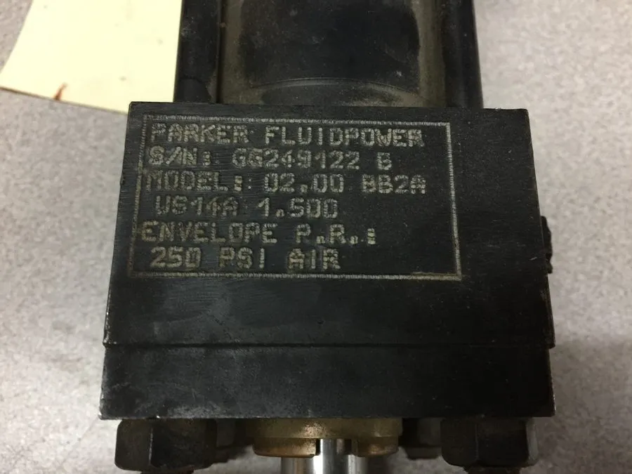 Пневмоцилиндр PARKER Cylinders 250PSI PNEUMATIC CYLINDER 02.00 BB2A US14A 1.500
