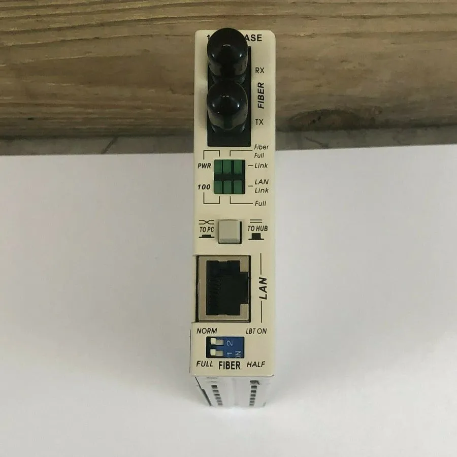 Медиаконвертер RJ45 to ST Fiber 10/100Mbps Media Converter ET90110ST StarTech 9V