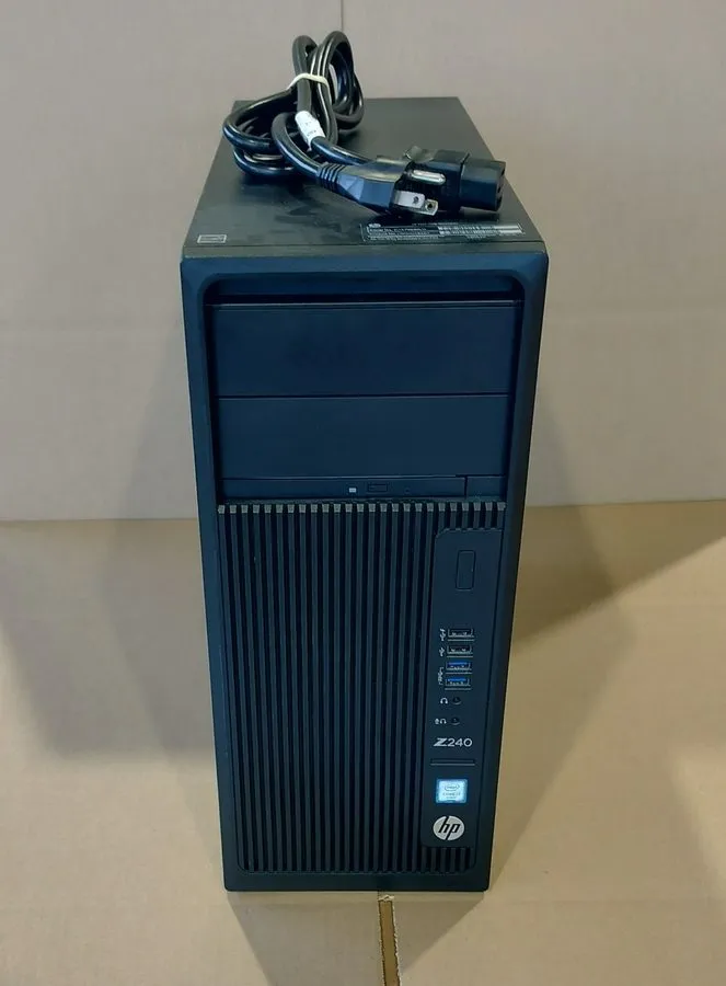 SSD-накопитель HP Z240 Tower Workstation i7-6700 16GB Ram 256GB NVMe SSD DVD-RW