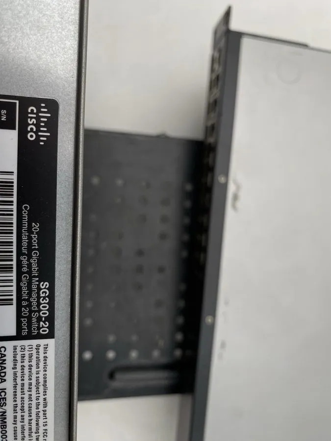 Коммутатор Cisco SG300-20 20-Port Gigabit Managed Ethernet Switch PoE