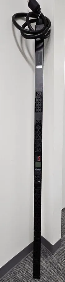 Блок розеток PDU APC AP8861 Metered Rack PDU 0U 5.7kW 208V 36x C13 6x C19 2x 5-2