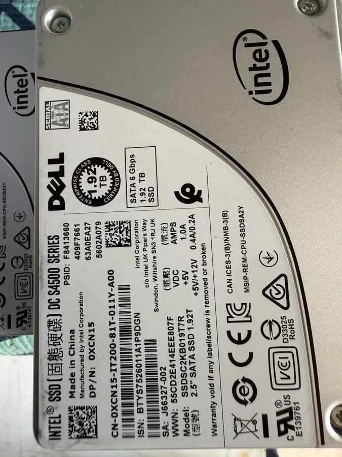 SSD-накопитель XCN15 Dell Intel DC S4500 1.92TB SATA 6Gbps 2.5" SSD SSDSC2KB019T