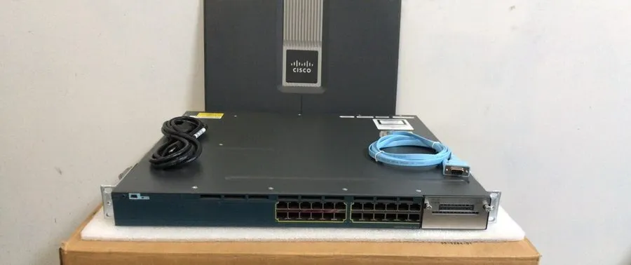 Коммутатор Cisco Catalyst WS-C3560X-24P-S 24-Port PoE+ Switch w/ C3KX-NM-10G
