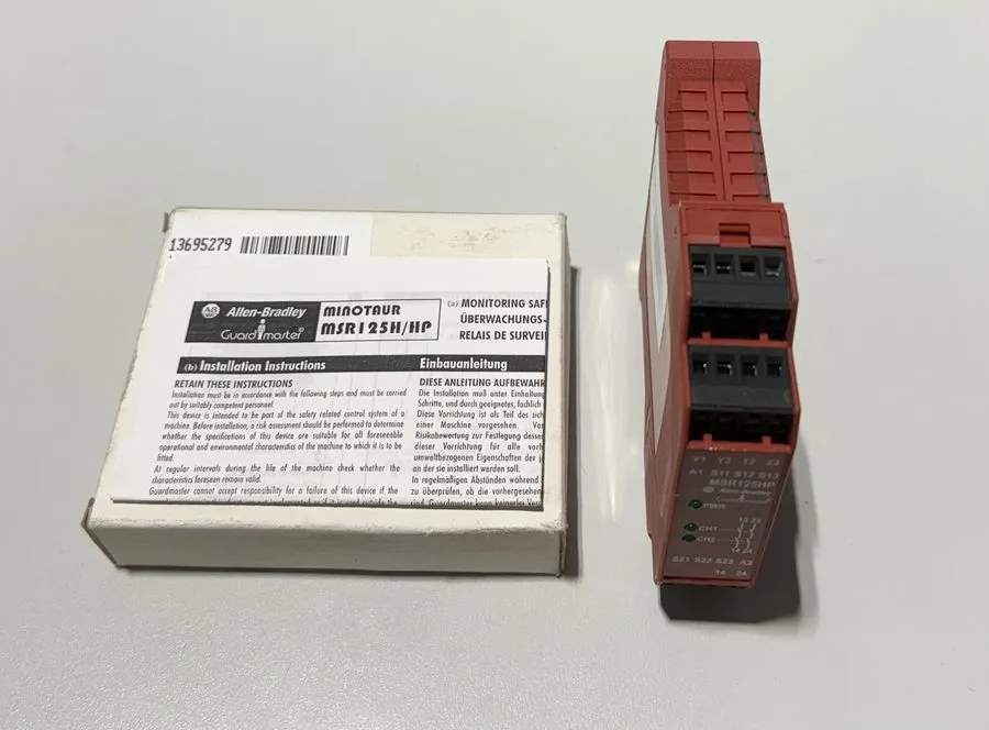 Реле безопасности ALLEN-BRADLEY 440R-D23169 MSR125HP SAFETY RELAY 115VAC 2NO